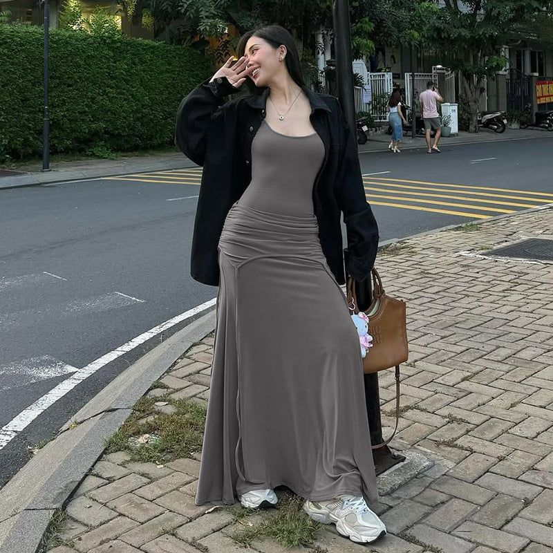 Gerafftes Maxikleid mit Trägern