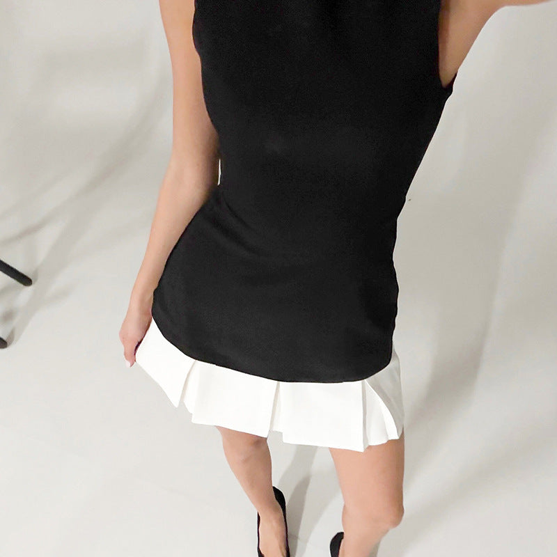 Robe courte à ourlet noir et blanc