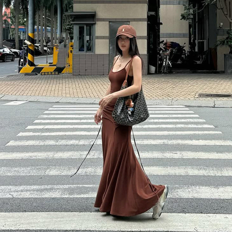 Gerafftes Maxikleid mit Trägern