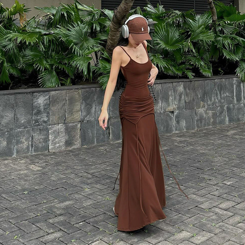 Gerafftes Maxikleid mit Trägern